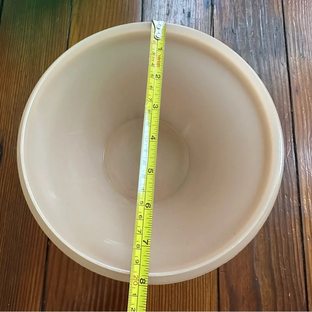 Vintage Tupperware bowls w lids opaque pastel set
